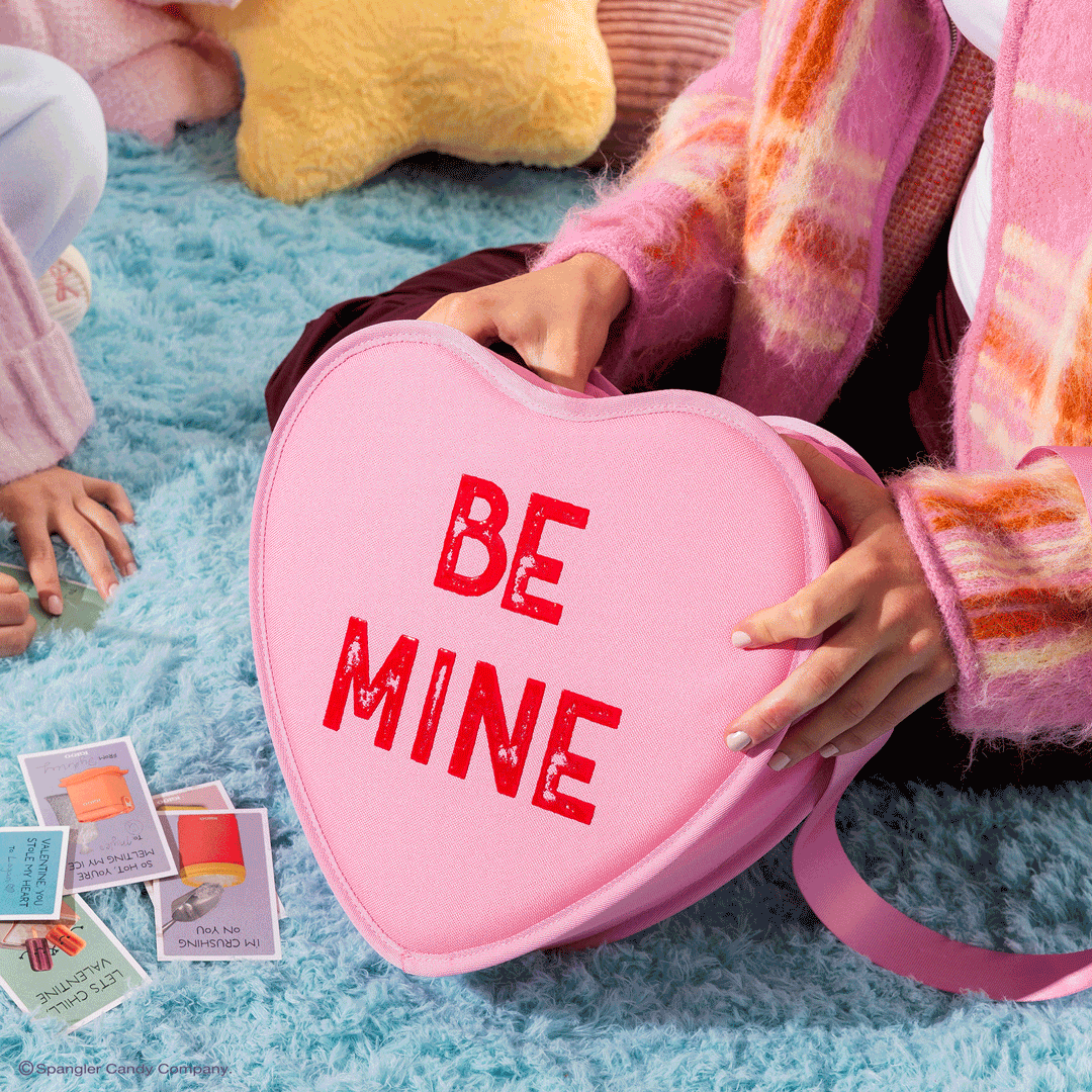 sweethearts-candies-be-mine-cooler-bag-o2 Sweethearts_NATIVE_PDP_Novelty-Tote_GIF.gif