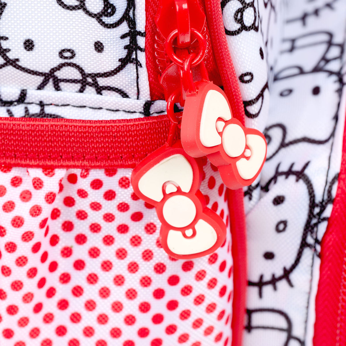 hello-kitty-classic-backpack-cooler-b2 00027925-Z.jpg