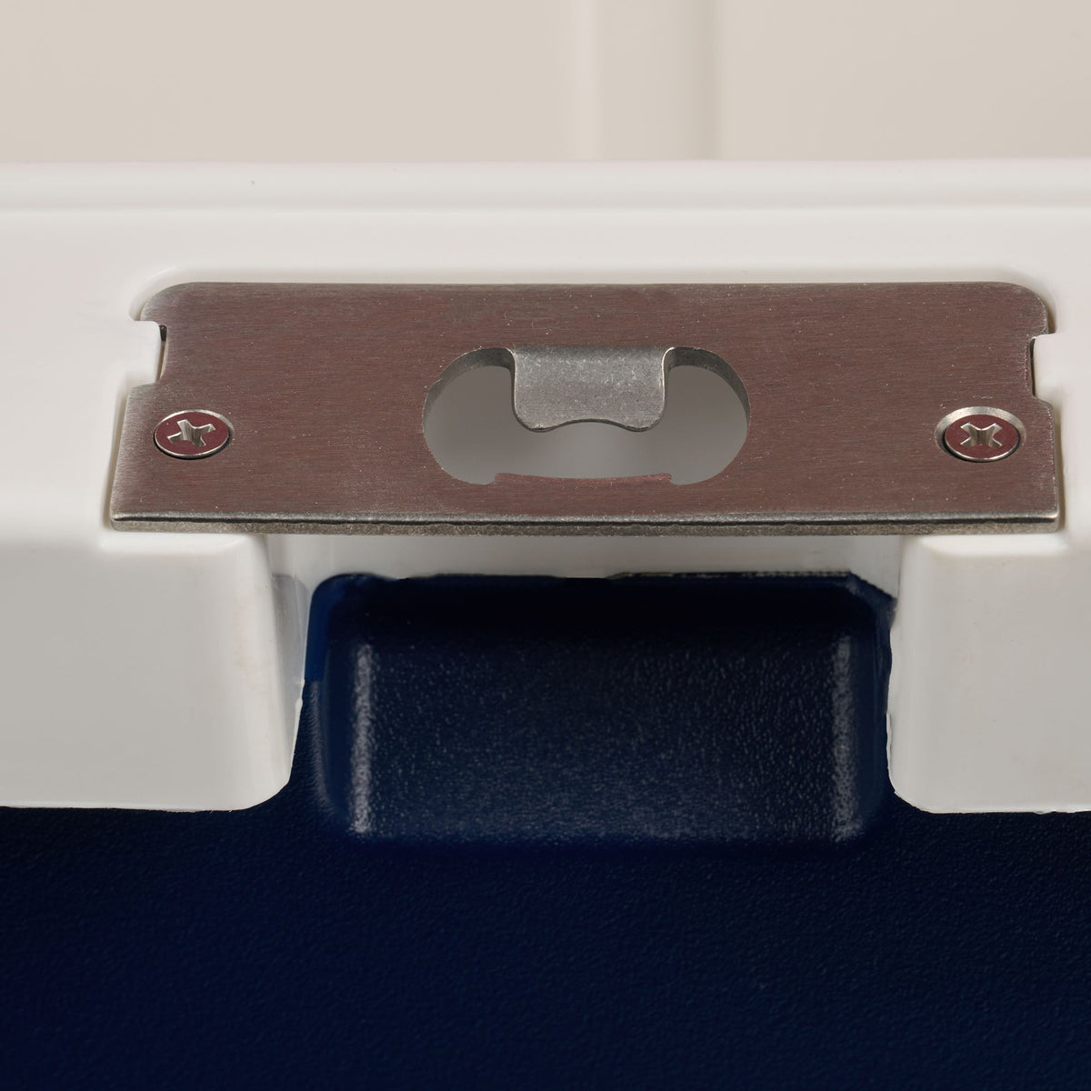 trailmate-25-qt-cooler-s4 00033130-BO.jpg