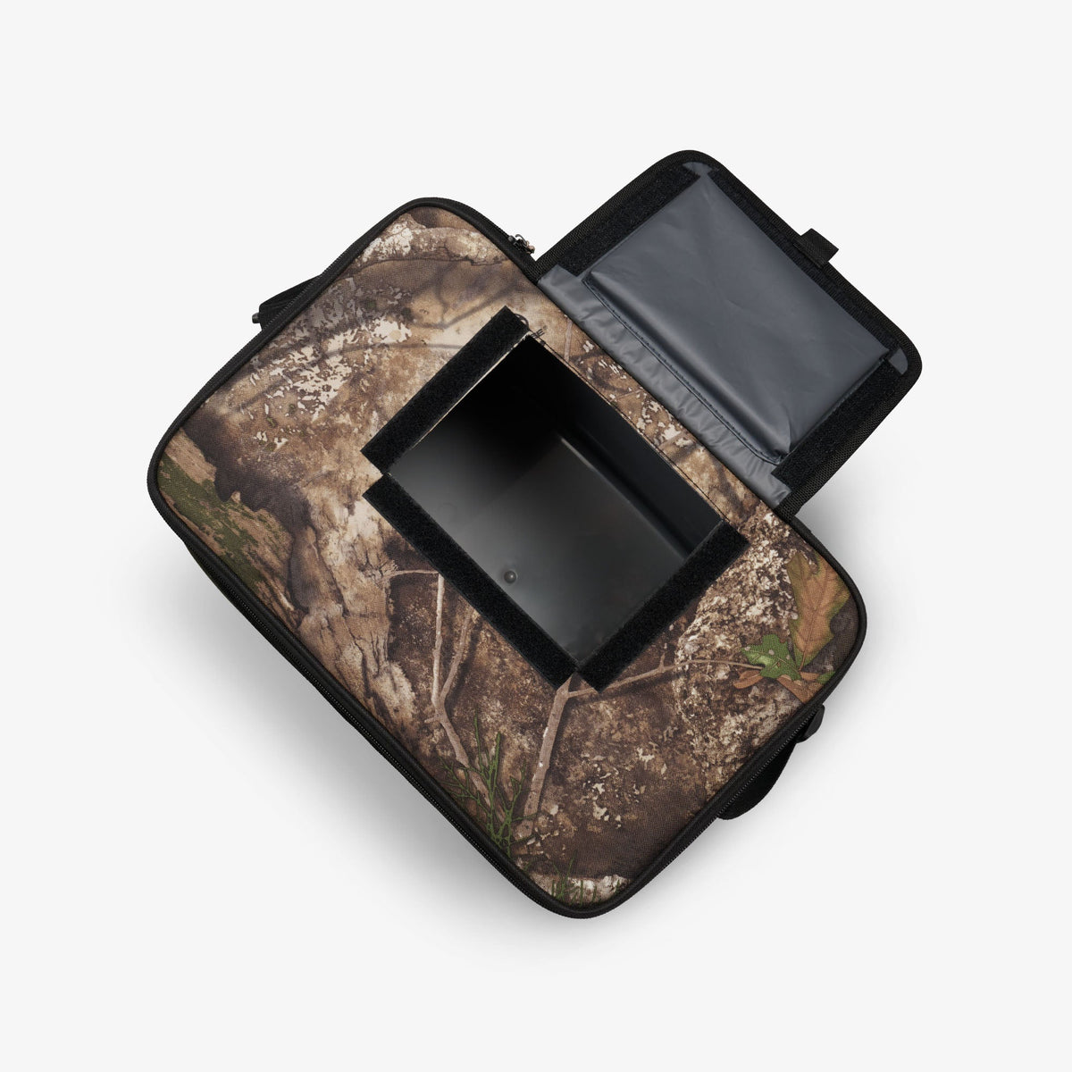 realtree-apx-hlc-28-can-bag-e6 00064354-O3-2025.jpg
