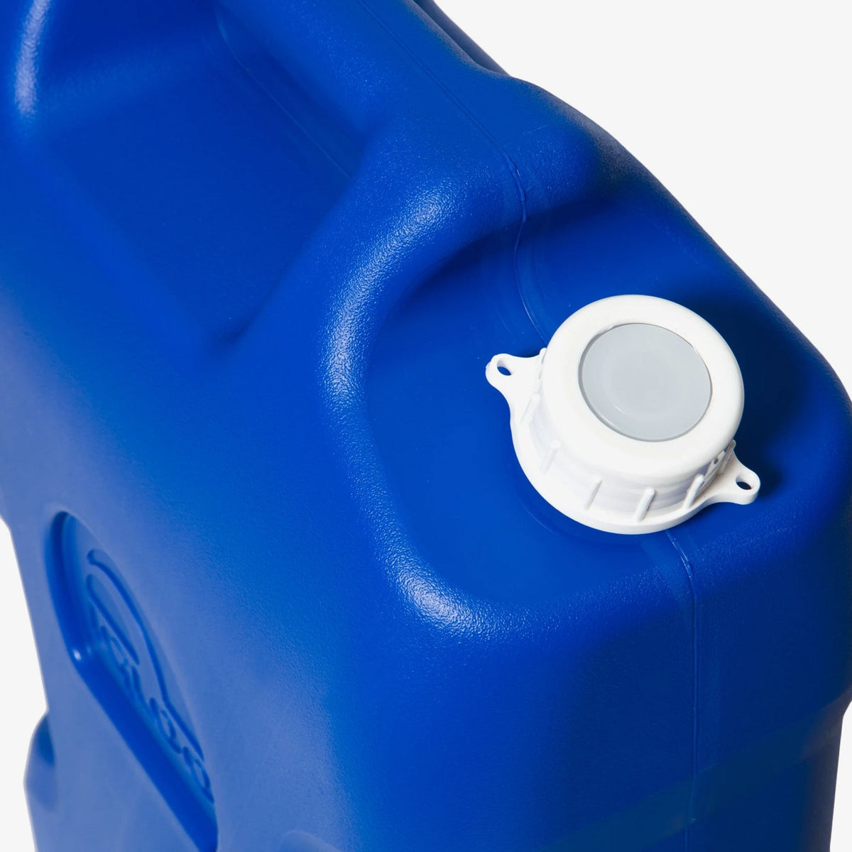 6-gallon-water-container-f4 42154-6-gallon-water-container-ii-majestic-blue-top.jpg